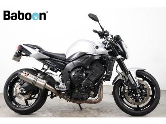 krockskadad bil motor Yamaha FZ 1  2009/3