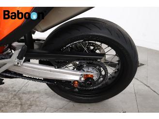KTM 690 SMC R picture 13