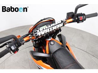 KTM 690 SMC R picture 9