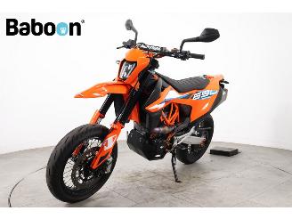 KTM 690 SMC R picture 3