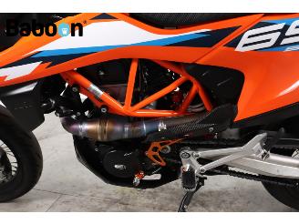 KTM 690 SMC R picture 11