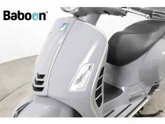Vespa  GTS 300 Super Notte ABS picture 13