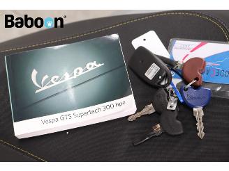 Vespa  GTS 300 Super Notte ABS picture 22
