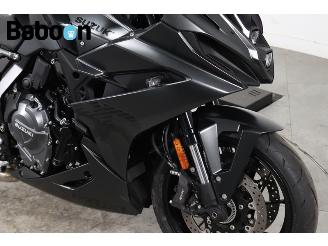Suzuki  GSX-8R picture 10