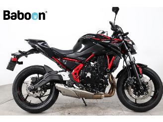 dañado motos Kawasaki Z 650 ABS 2025/4