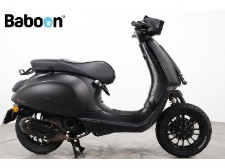 skadebil bromfiets Piaggio  Sprint 45KM 2018/10