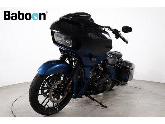 Harley-Davidson  FLTRXSE CVO Road Glide picture 3