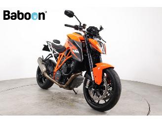KTM 1290 Super Duke R ABS picture 2