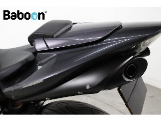Yamaha  YZF-R1 picture 9