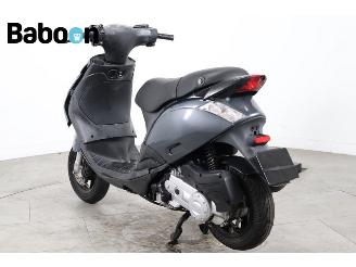 Piaggio  Zip 45KM picture 6