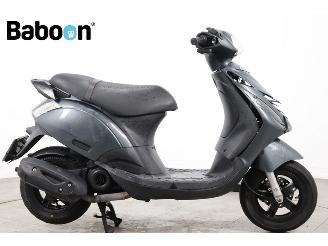 uszkodzony skutery Piaggio  Zip 45KM 2022/12