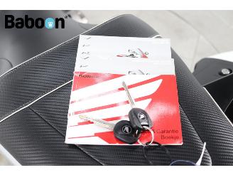 Honda VFR 1200 F DCT C-ABS picture 25