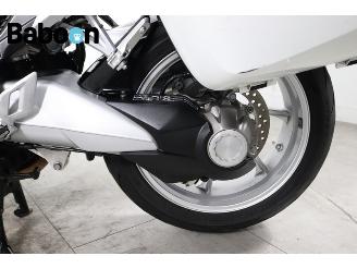 Honda VFR 1200 F DCT C-ABS picture 10