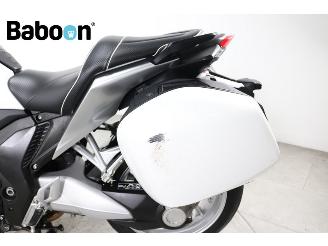 Honda VFR 1200 F DCT C-ABS picture 9