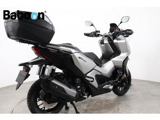 Honda  ADV 350 picture 2