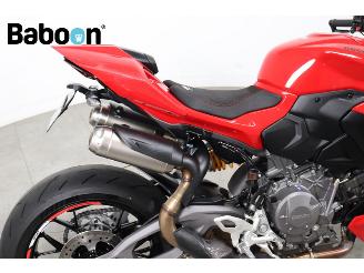 Ducati Streetfighter V2 S picture 17