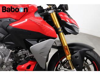 Ducati Streetfighter V2 S picture 11