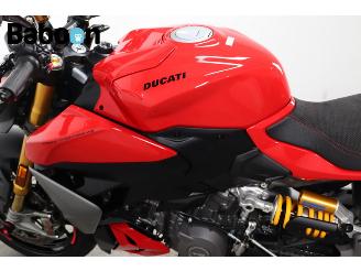 Ducati Streetfighter V2 S picture 24
