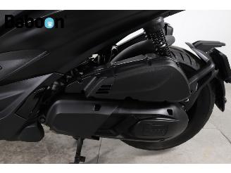 Piaggio  400 Beverly S HPE picture 12