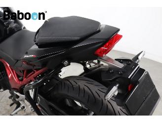 Honda CB 750 Hornet picture 9