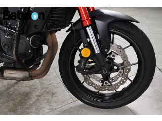 Honda CB 750 Hornet picture 20