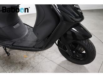 Piaggio  Zip 45KM picture 17