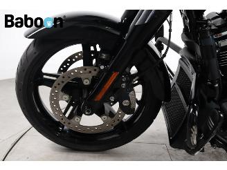 Harley-Davidson  FLHX Street Glide picture 14