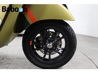 Vespa  GTS 300 Super HPE picture 9