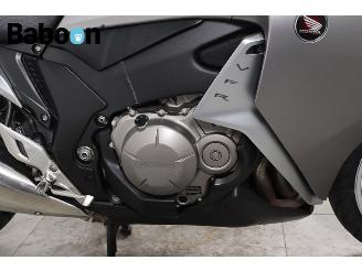 Honda VFR 1200 F ABS picture 17