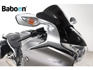 Honda VFR 1200 F ABS picture 14