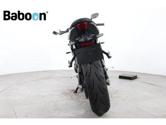Triumph Daytona 660 picture 7