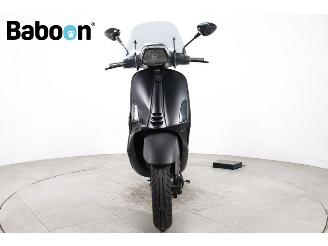 Vespa  Sprint 125 picture 3