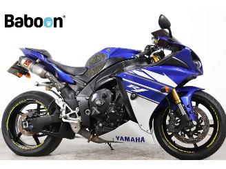 Vaurioauto  passenger cars Yamaha  YZF-R1 2013/3