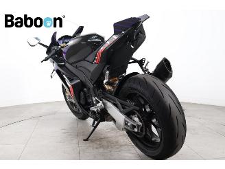 Aprilia  RSV 4 1100 Factory picture 2