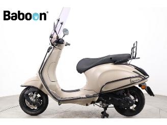 Vespa  Primavera 25KM picture 3
