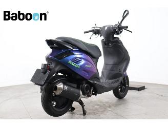 Piaggio  Zip 45KM picture 8