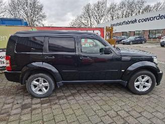 Dodge Nitro 2.8 crd se 4X4 picture 2