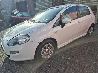 Fiat Punto 1.3 m-jet pop AIRCO picture 5