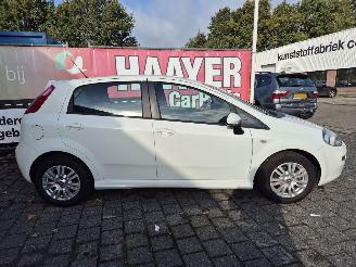 Fiat Punto 1.3 m-jet pop AIRCO picture 2