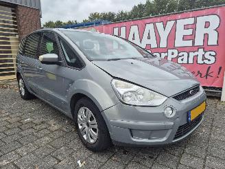 Vaurioauto  passenger cars Ford S-Max 2.0 trend 2009/11