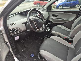 Lancia Ypsilon 0.9 TwinAIR Silver picture 10