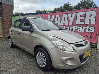 krockskadad bil auto Hyundai I-20 1.2 i-drive 2010/9