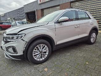 Volkswagen T-Roc 1.5 tsi life business picture 5