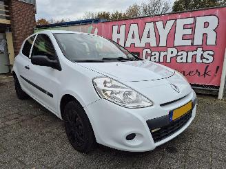 skadebil auto Renault Clio 1.2 acces AIRCO 2012/7