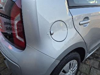 Volkswagen Up! 1.0 move up! Bluemotion picture 4