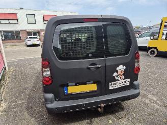 Citroën Berlingo 1.6e-hdi 700 AUTOMAAT picture 4
