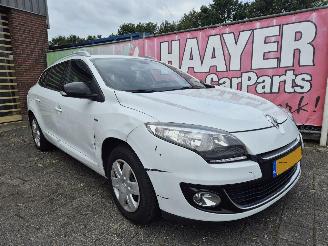 Voiture accidenté Renault Mégane 1.5 dci GT-Line Bose 2013/7