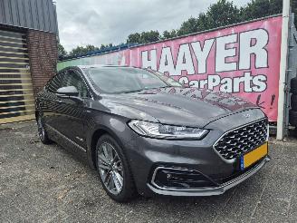 Vaurioauto  passenger cars Ford Mondeo 2.0I vct hev vignale hybrid 2020/5