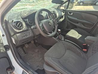 Renault Clio 0.9 tce limited picture 8