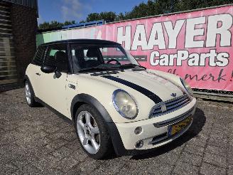 škoda osobní automobily Mini Cooper 1.6 cooper chill 2005/6
